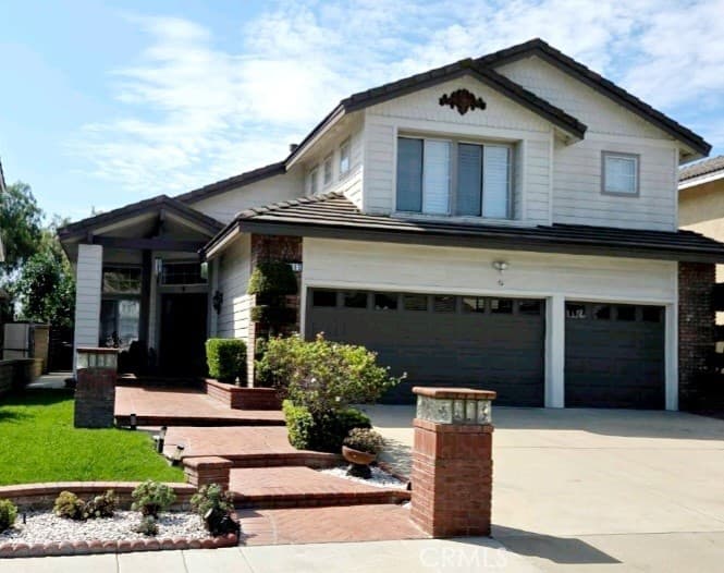 2395 Valley View