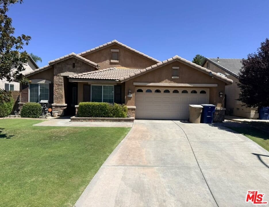 5116 Silver Clover Avenue