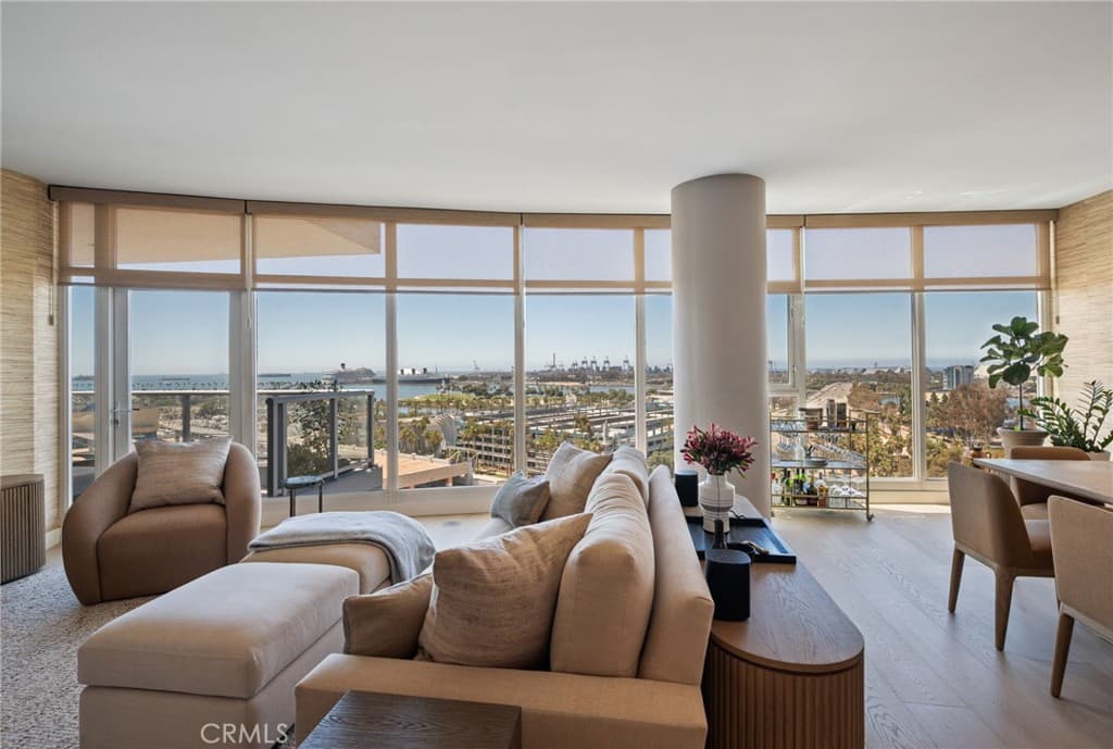 411 W Seaside 1103