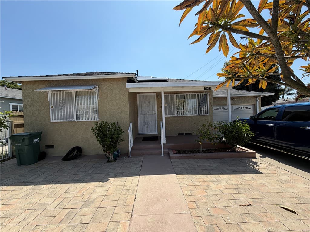 15614 S Lime