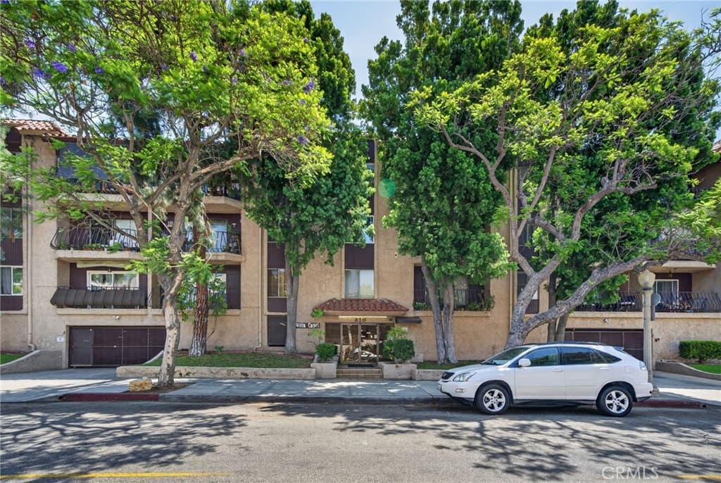 310 N Jackson Street 326