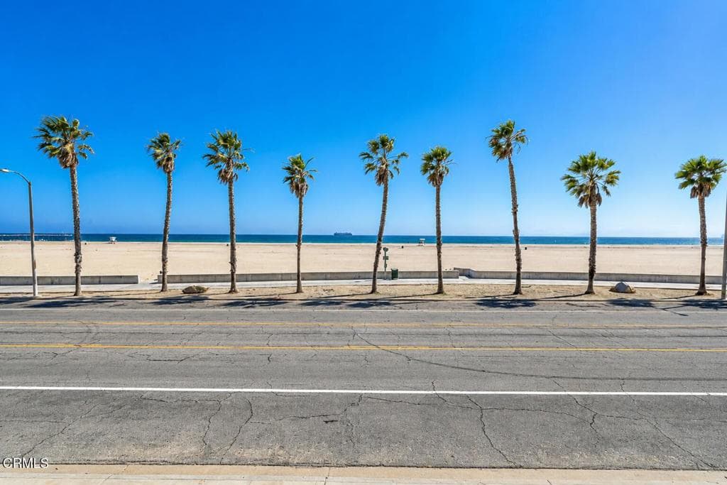 201 E Surfside Drive