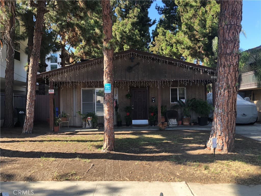 2121 Grant