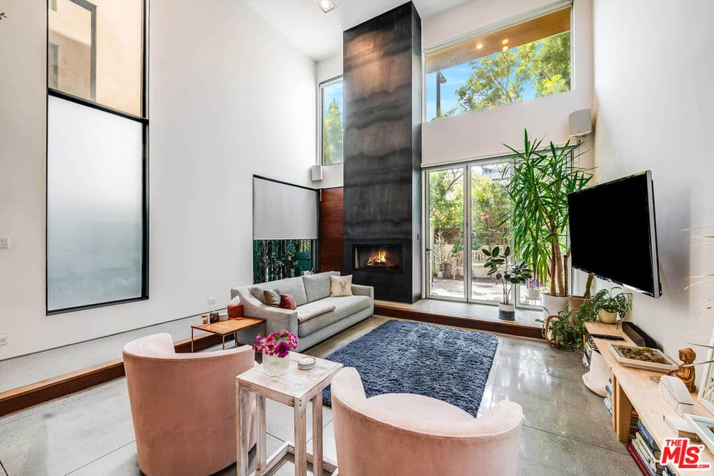 417 Venice Way