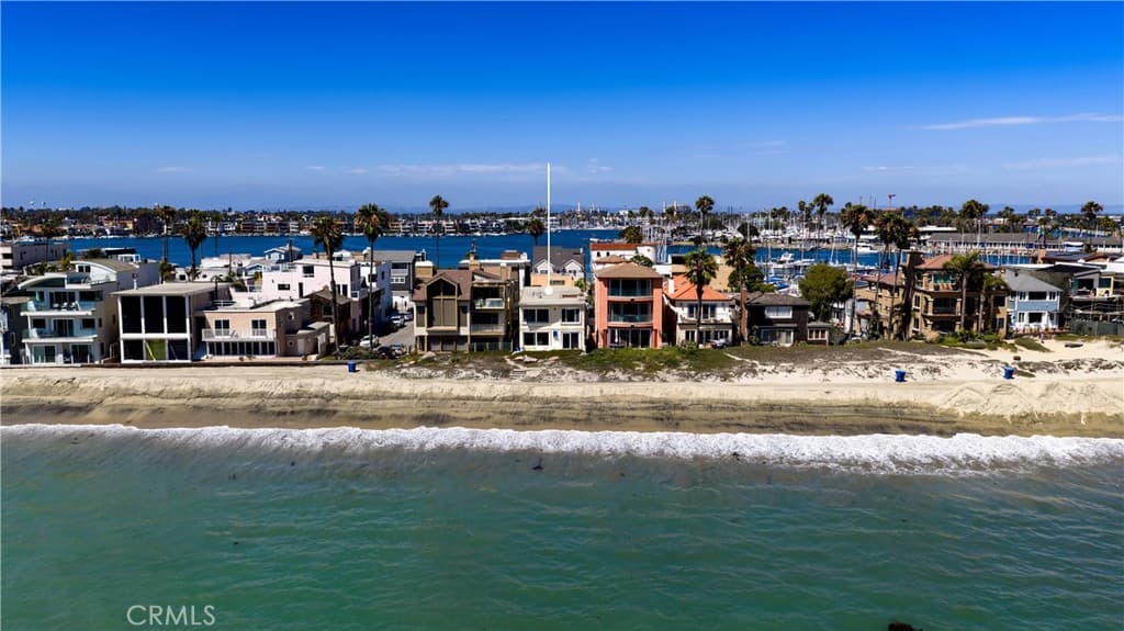 6911 E Seaside