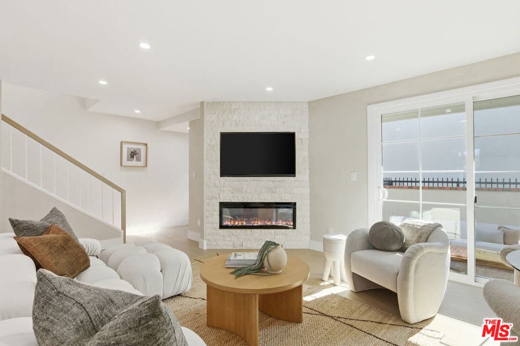 4738 La Villa Marina A