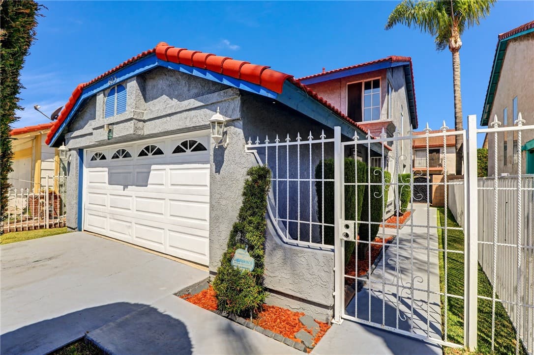 623 W Indigo Street