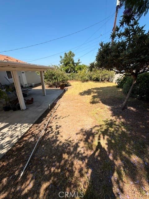 3111 E Hollingworth