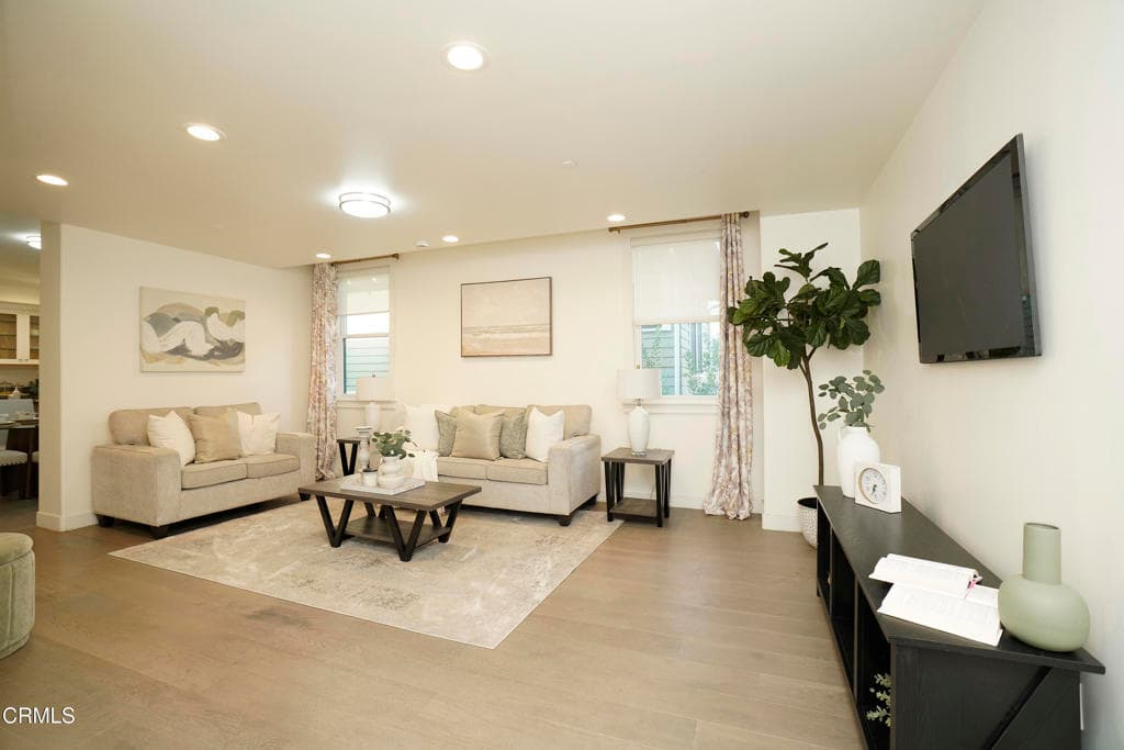 385 S Marengo Avenue 205