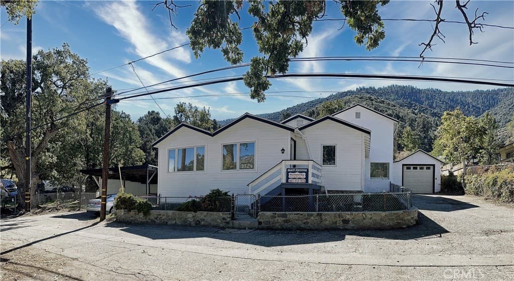3724 Encino Trail