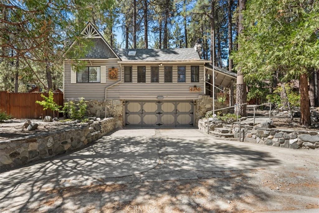 1143 robin Road