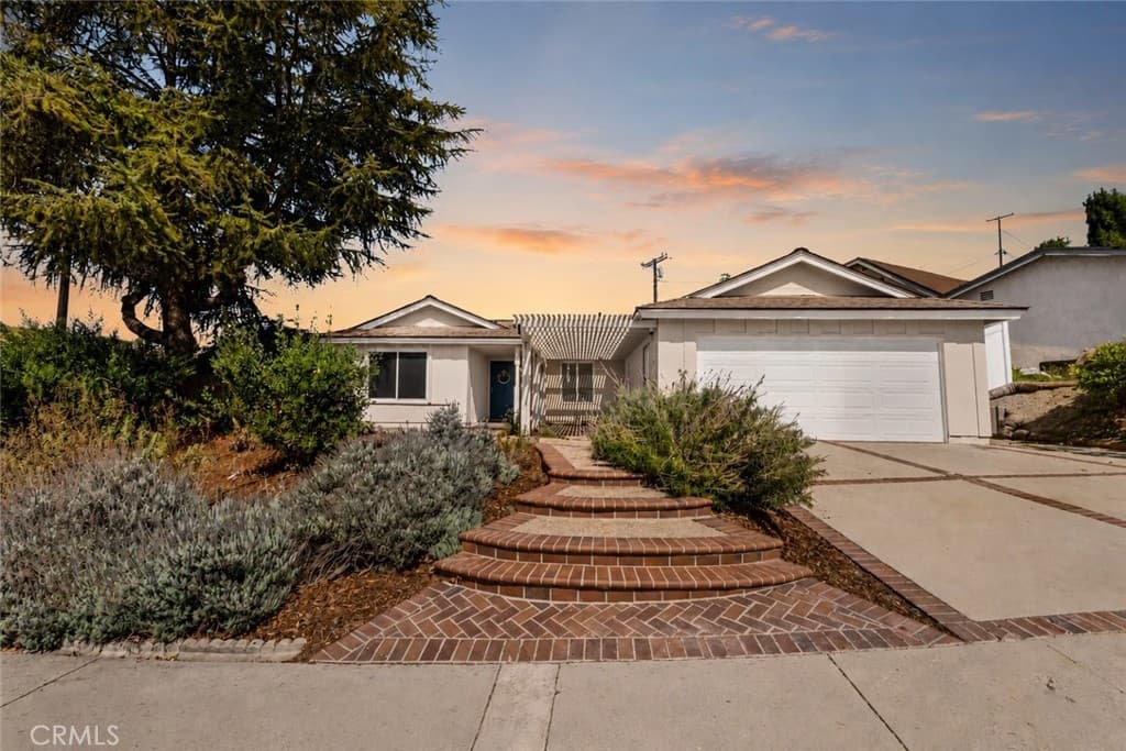 105 N Palo Cedro