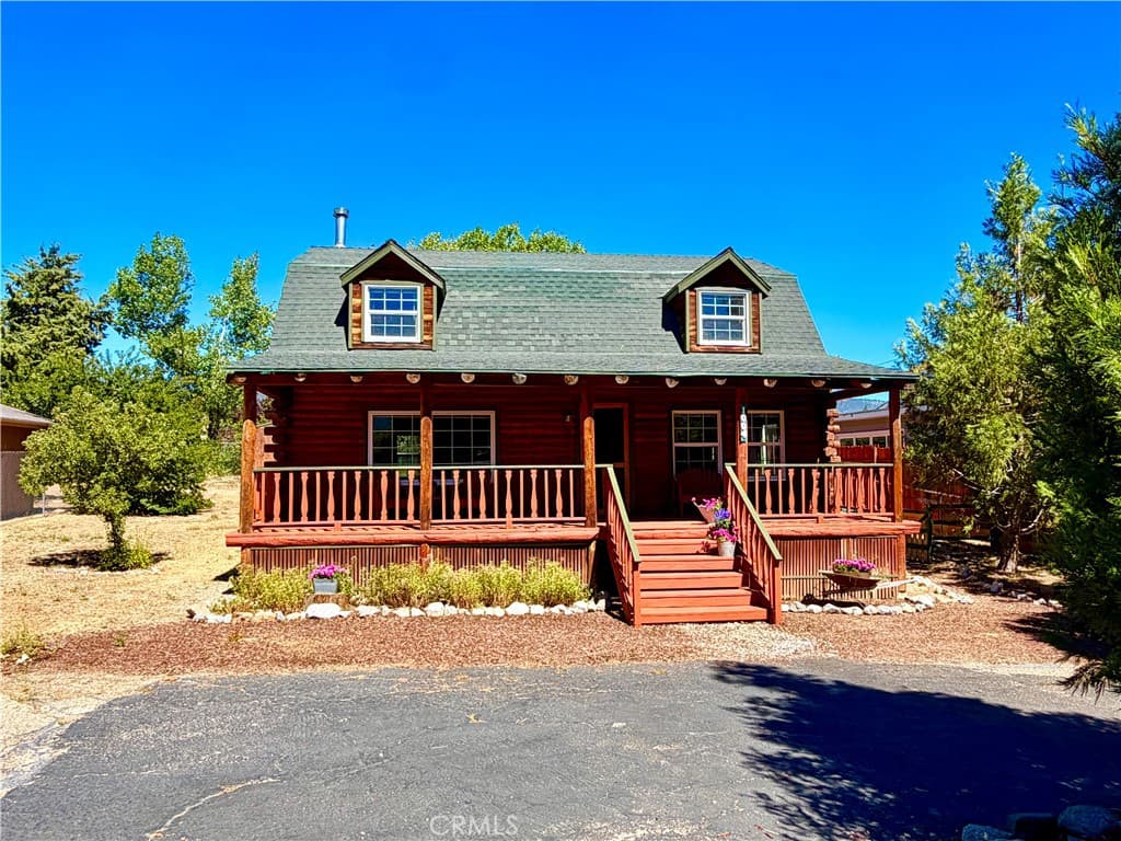 1004 Eagle Lane
