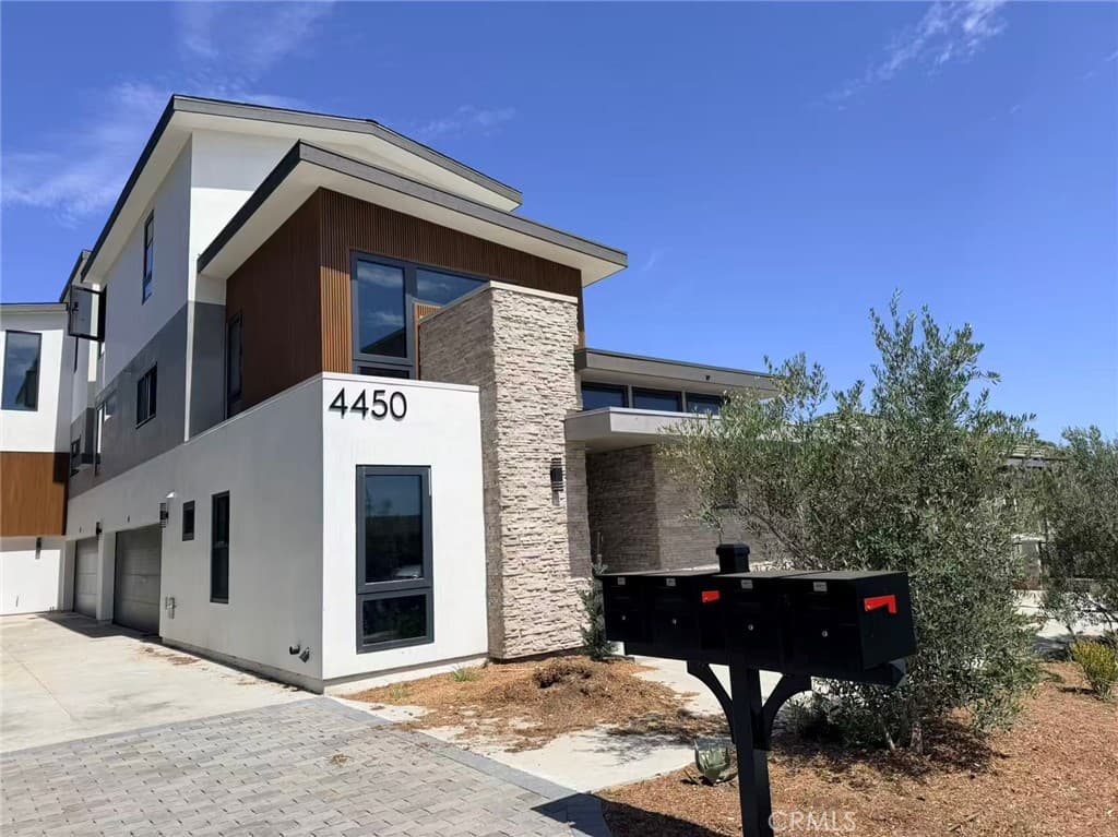 4450 Temple City