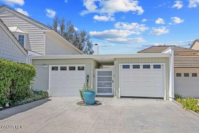 32040 Waterside Lane
