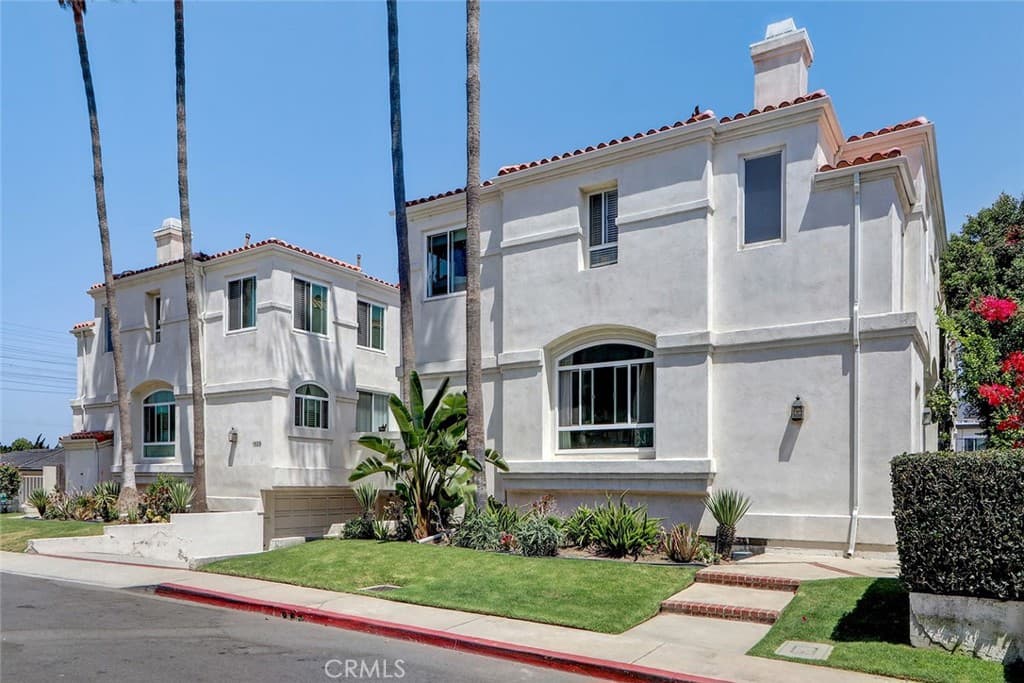 1629 E Palm