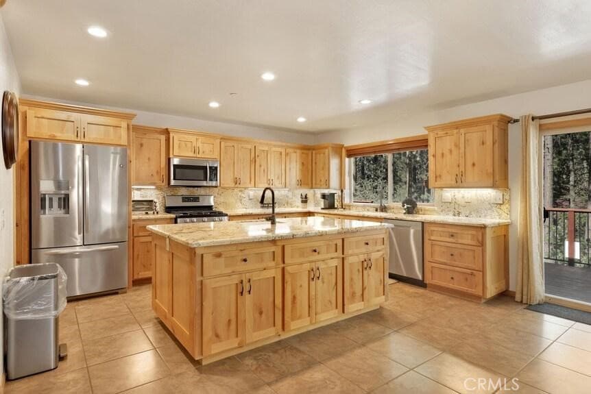 390 Canvasback Rd