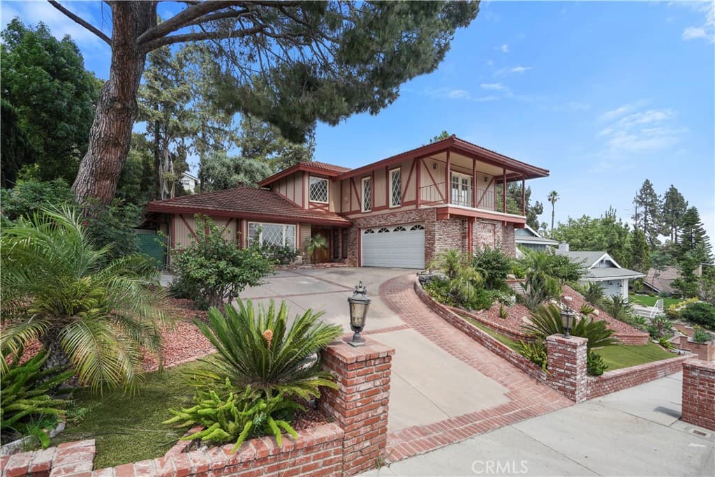 11300 Dulcet Avenue