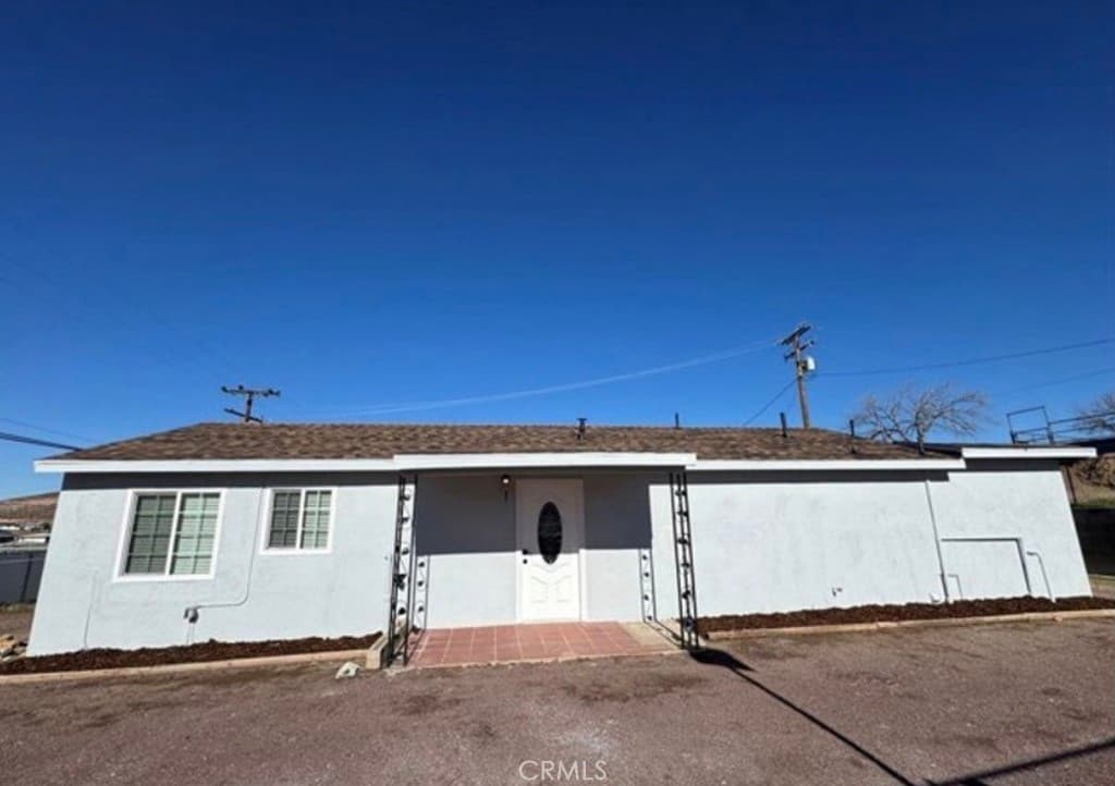 435 S 1st