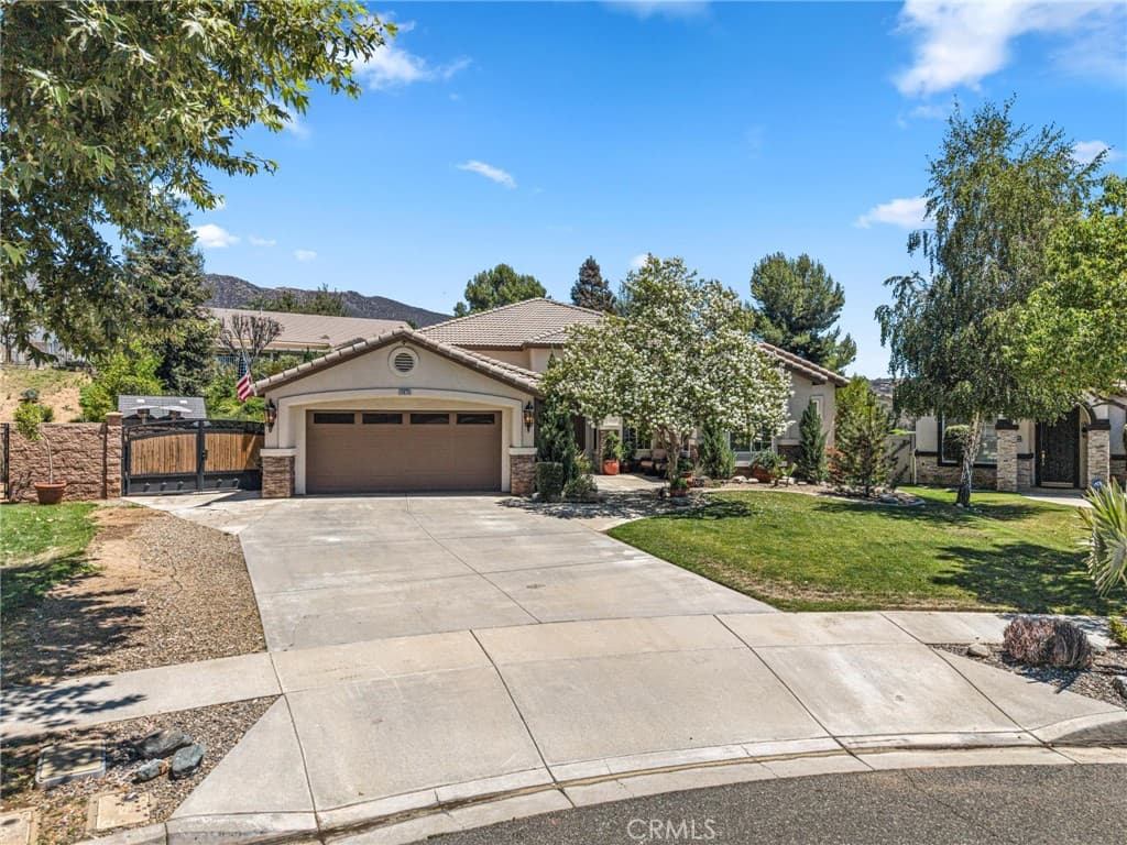 13675 Village Court