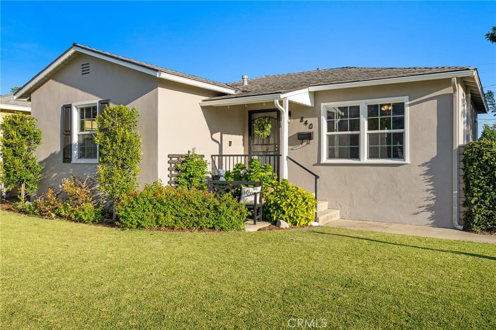 840 W Foothill