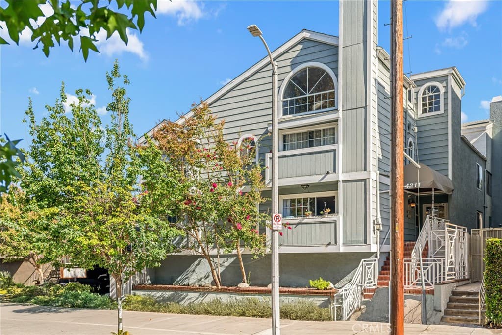4211 Arch 203