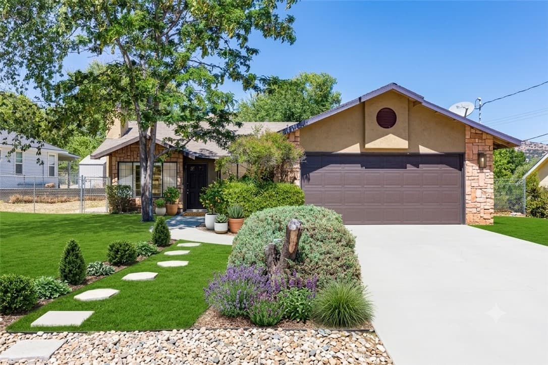 22917 Clover Spring Place