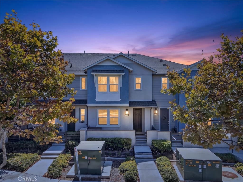 15923 Main