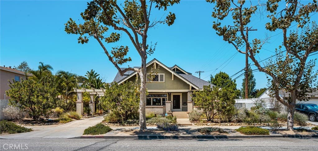 323 E Bixby