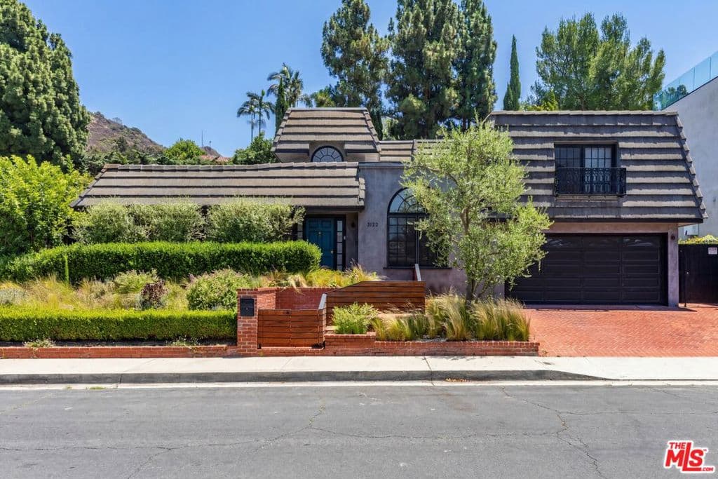 3122 Dona Susana Drive
