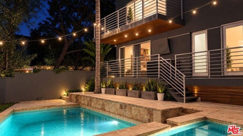 6830 Cahuenga Park Trail