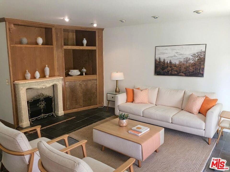 4614 Park Granada 58