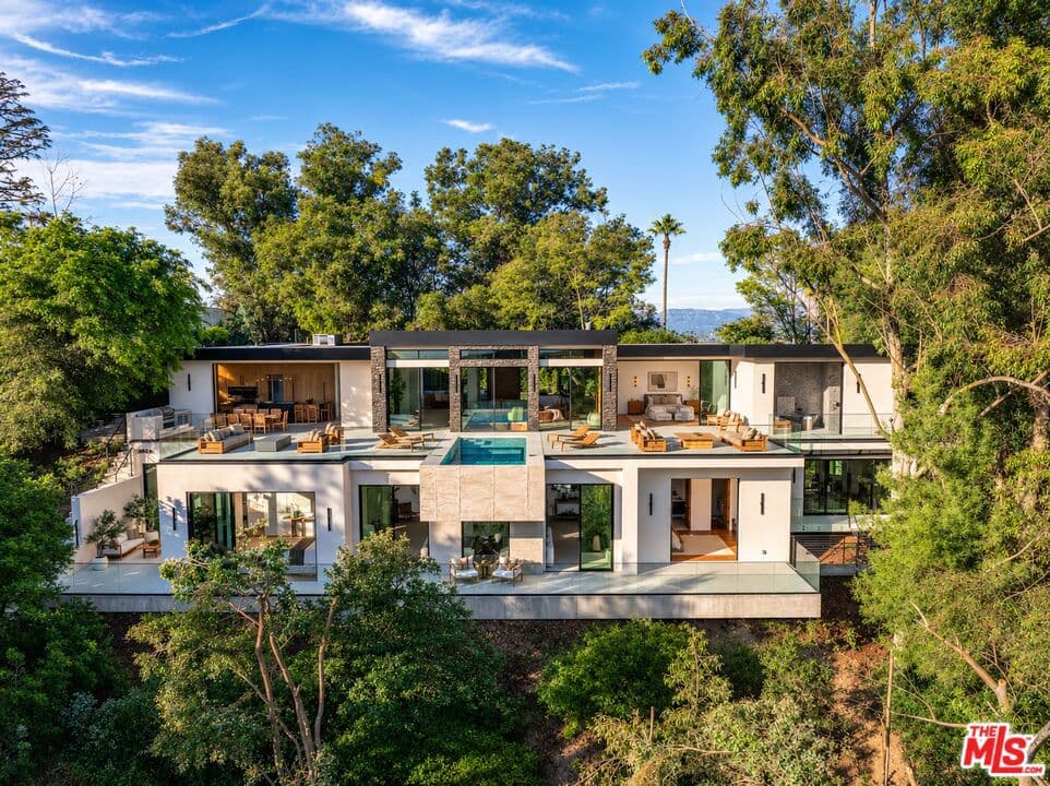 12752 Mulholland Drive