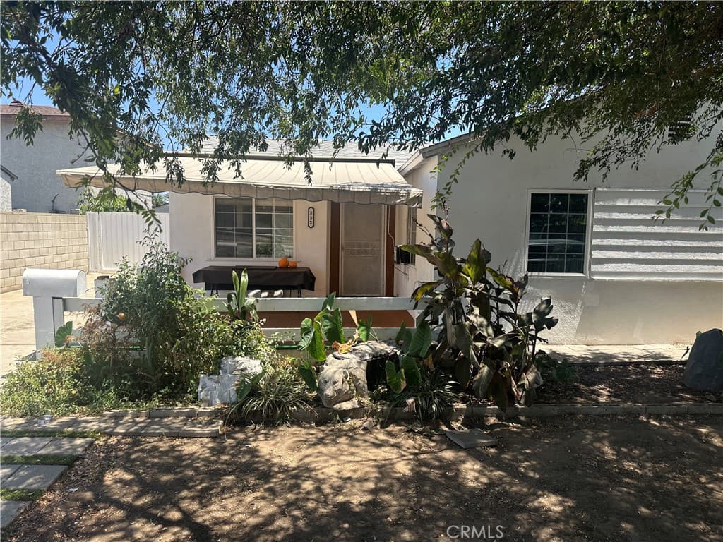 332 S Azusa Avenue