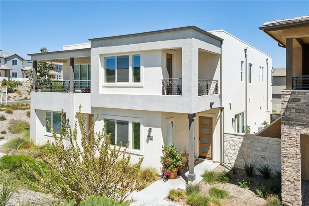 27262 Narrowleaf Willow Lane