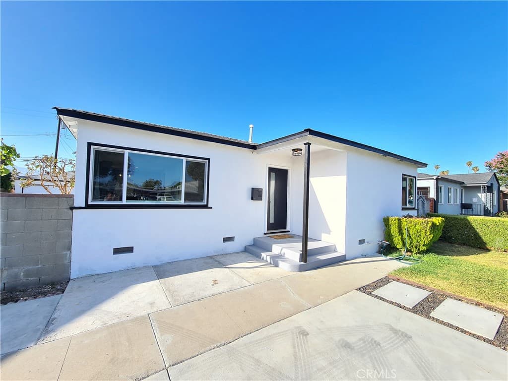 1253 E Mobeck