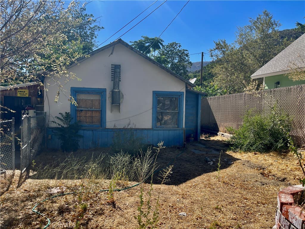 705 Fresno
