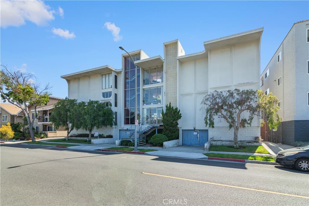 444 Obispo Avenue 3