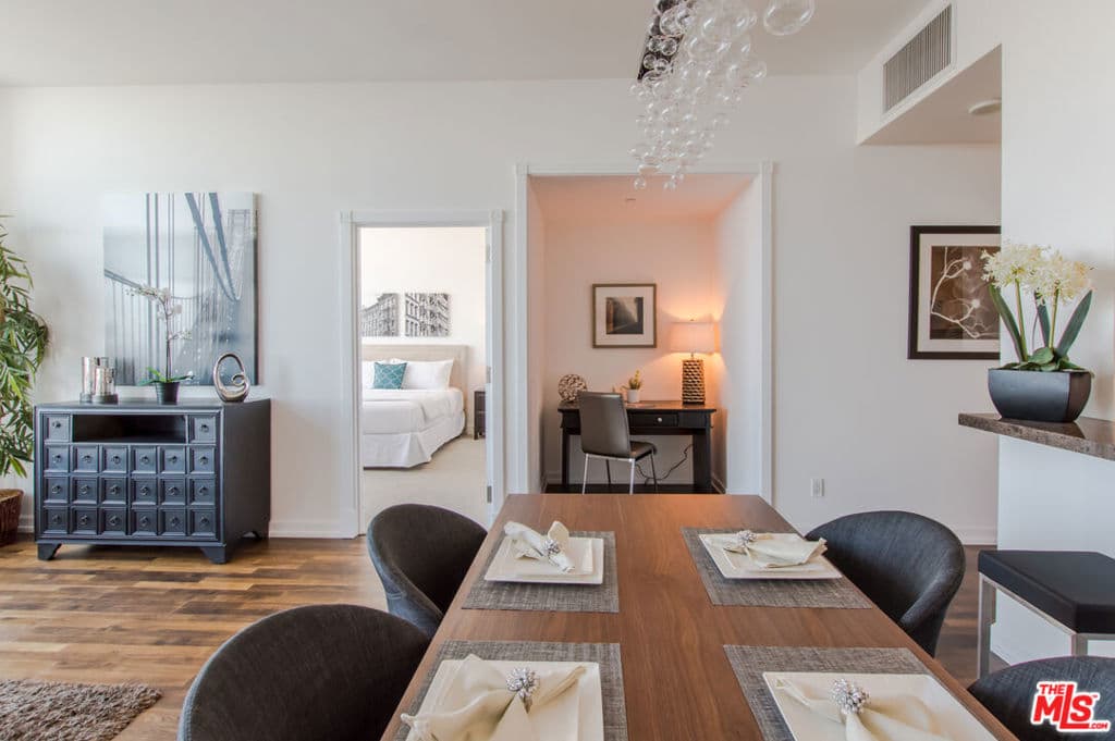 900 W Olympic Boulevard 31F