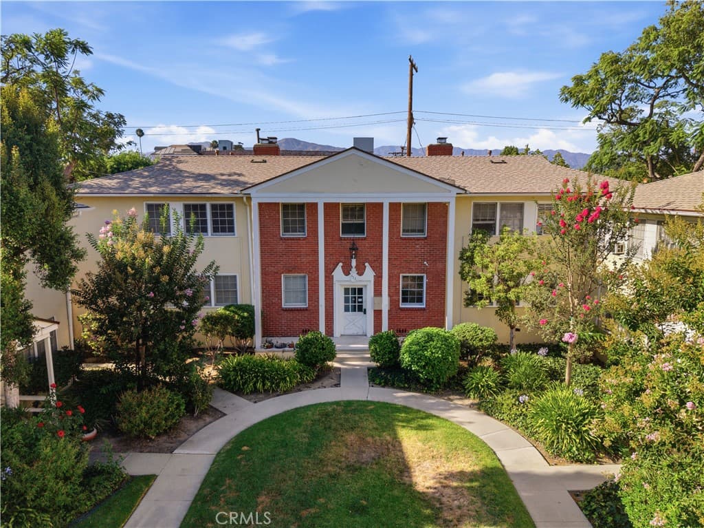 511 E Maple