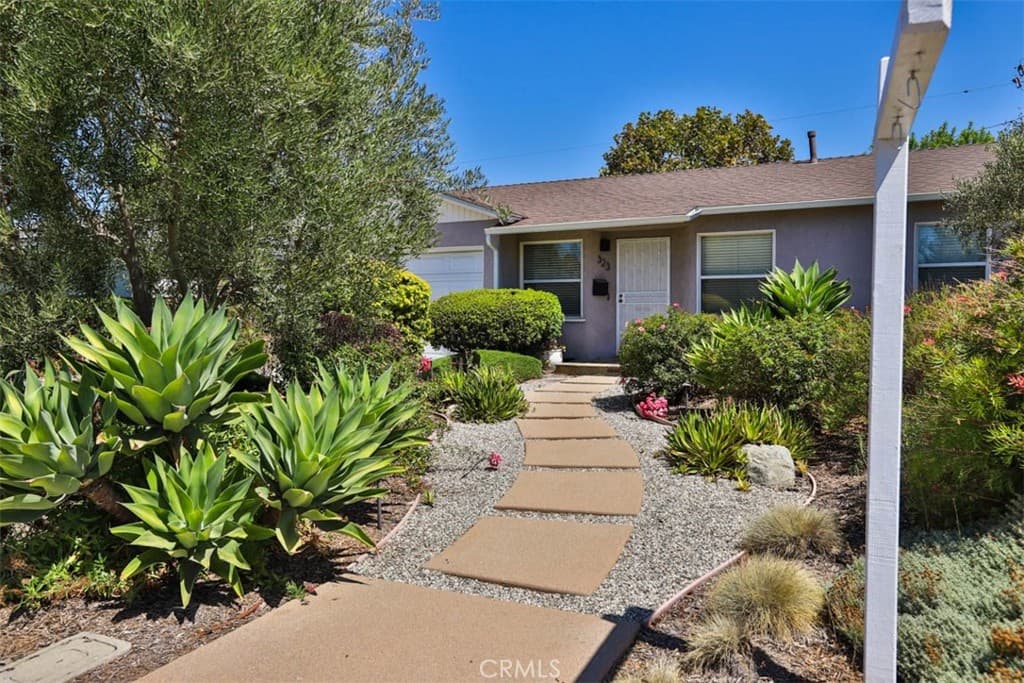 323 E El Sur Street