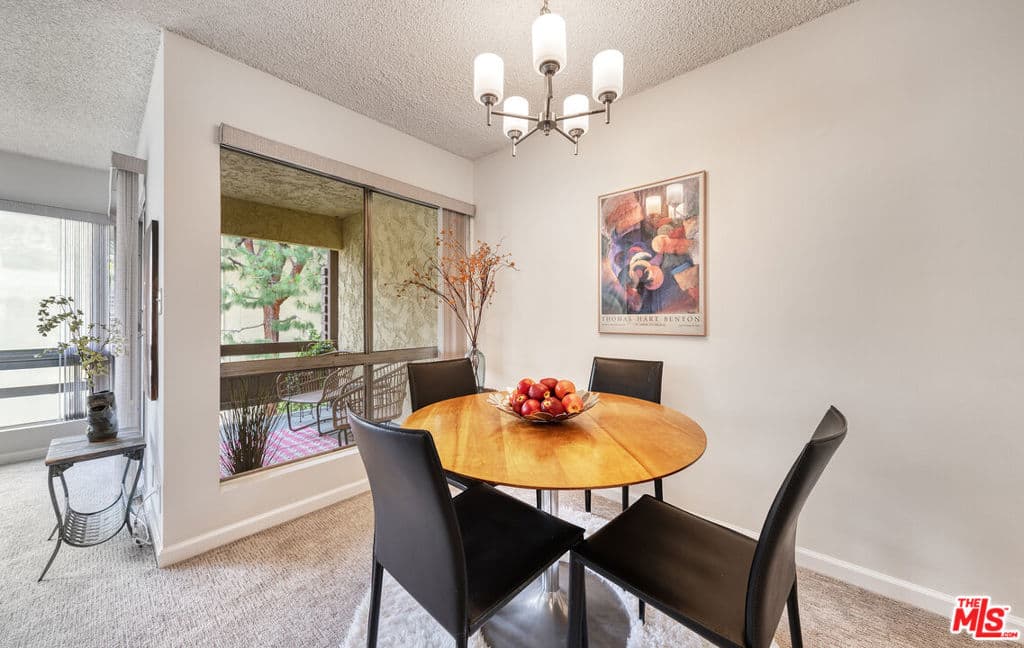 6250 Buckingham 204