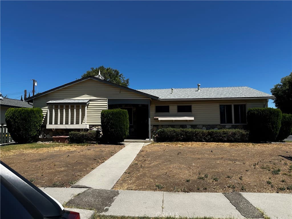 23301 Hamlin