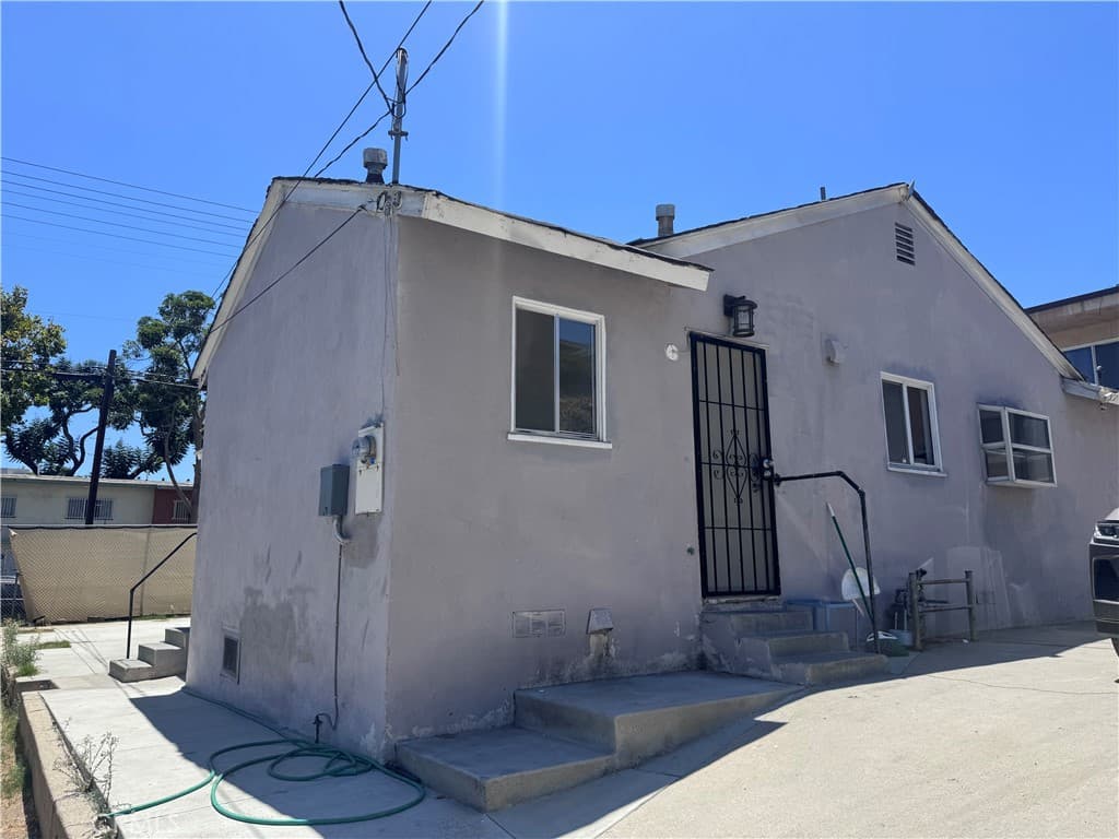 204 W Santa Cruz
