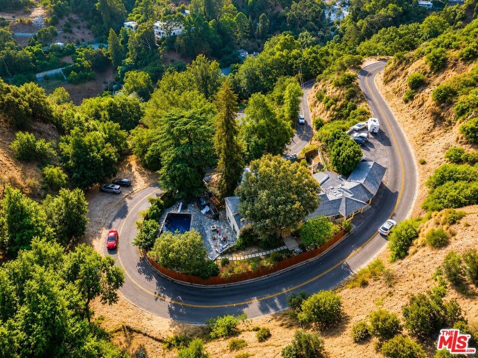 2451 Nichols Canyon Road