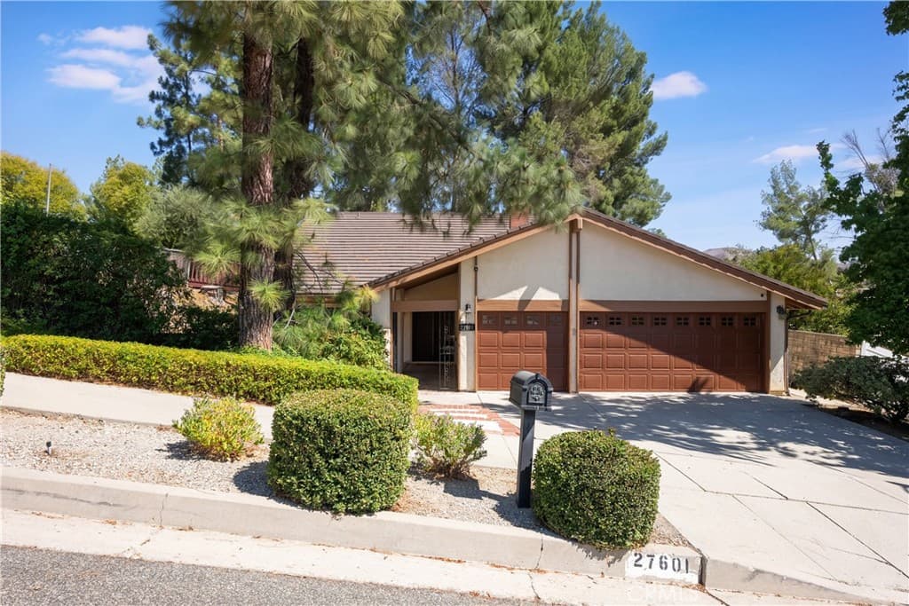 27601 Endeavor Street