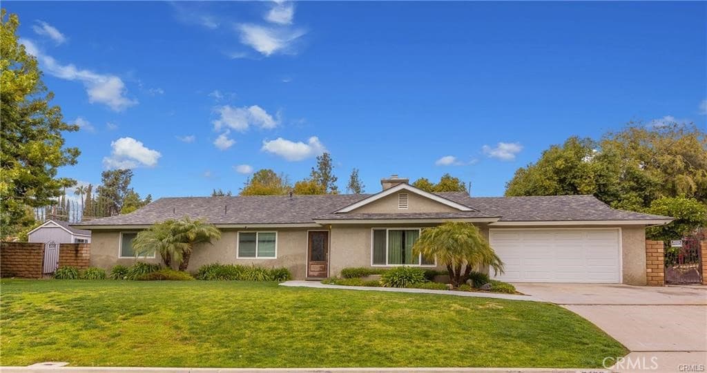 3139 E Eddes