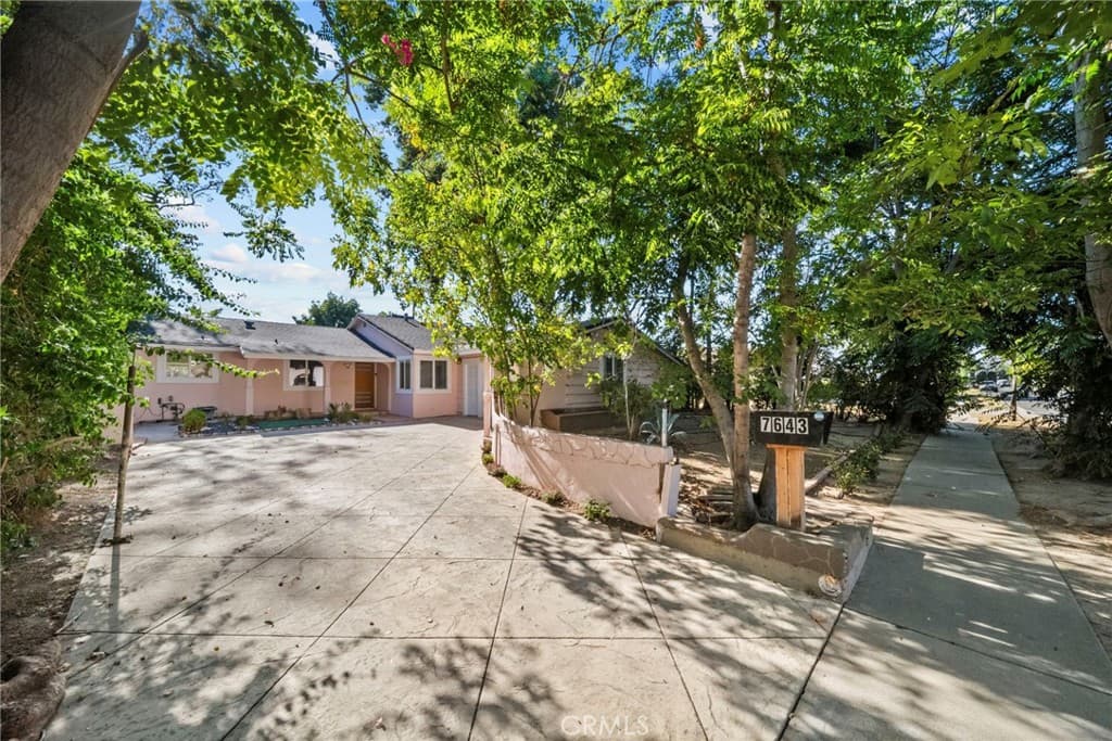 7643 Sausalito Avenue
