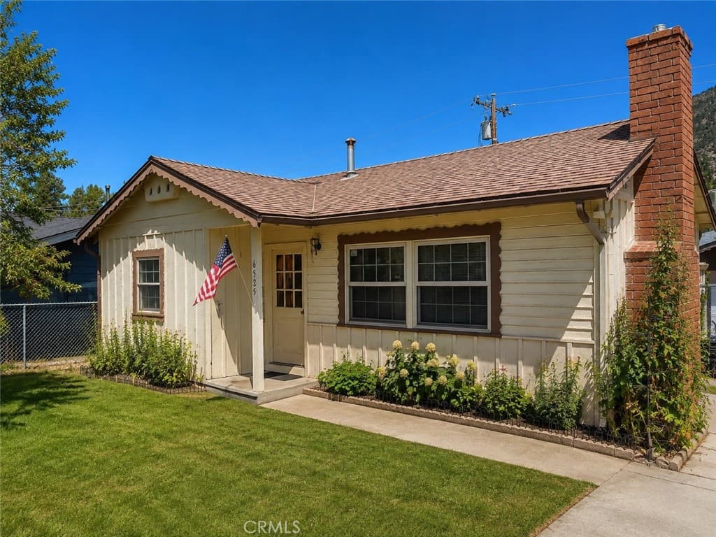 6525 Lakeview Drive