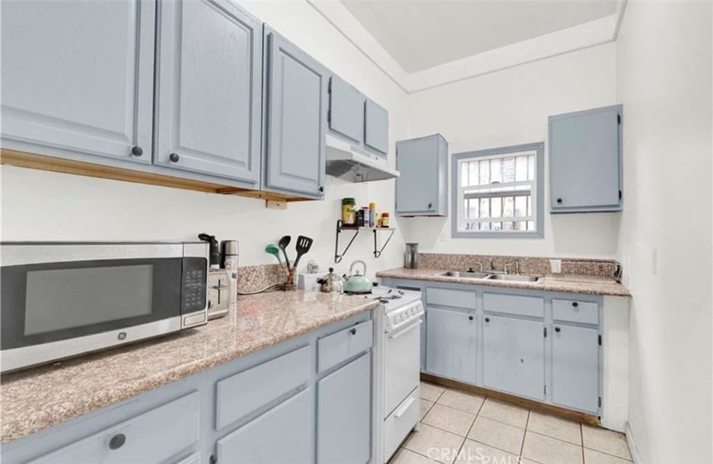 1151 W Mission